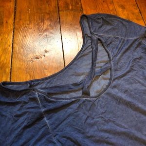 🌺3 FOR 25🌺 Blue AE shirt